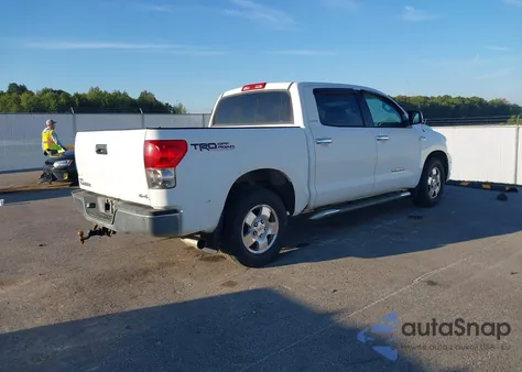 2008 Toyota Tundra Limited 5.7L V8 z USA, uszkodzony, nr VIN 5TFDV58108X072820